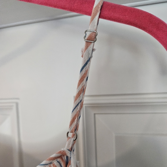 Forever21 top size Medium.        A - Picture 8 of 8